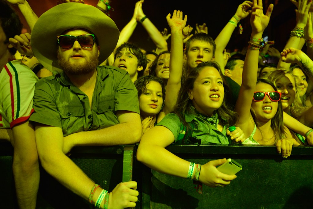 Fans at mainstage during Major Lazer