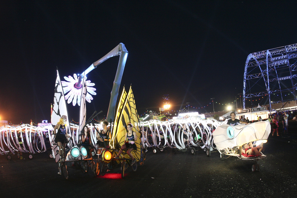The final day of Electric Daisy Carnival 2012 saw massive crowds come