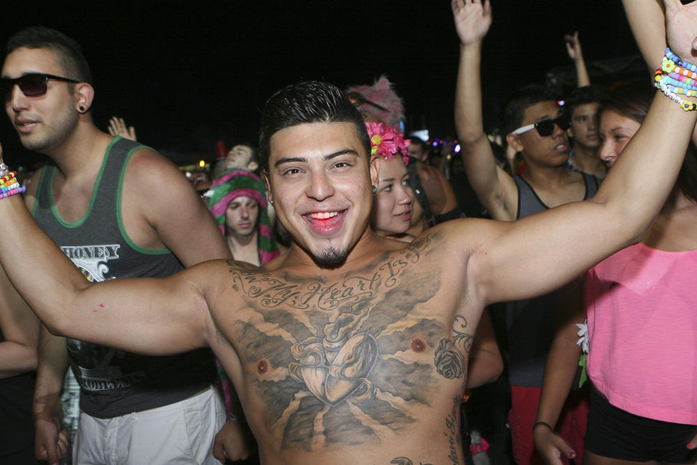 The final day of Electric Daisy Carnival 2012 saw massive crowds come