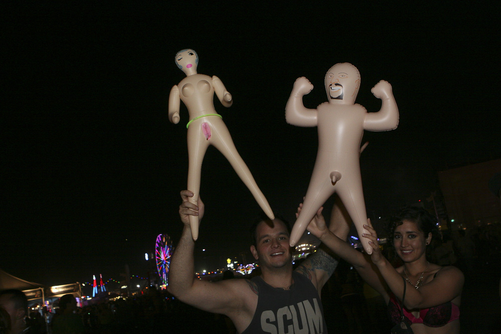 The final day of Electric Daisy Carnival 2012 saw massive crowds come