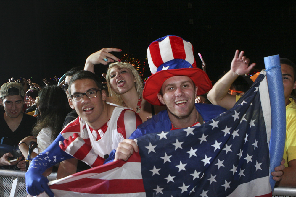 The final day of Electric Daisy Carnival 2012 saw massive crowds come