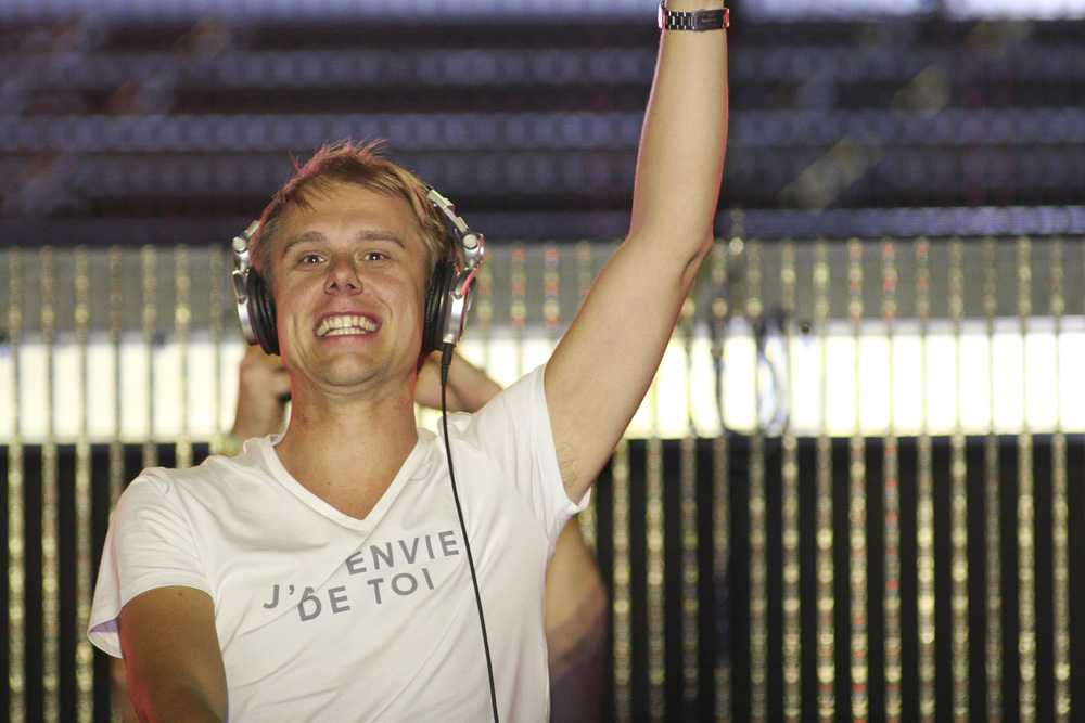 The final day of Electric Daisy Carnival 2012 saw massive crowds come