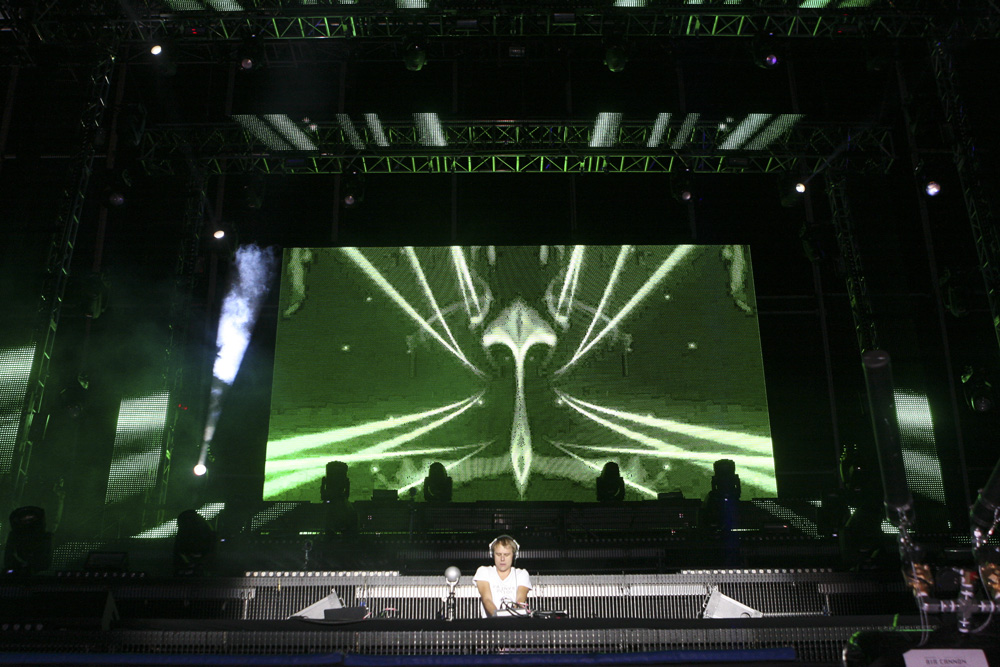 The final day of Electric Daisy Carnival 2012 saw massive crowds come