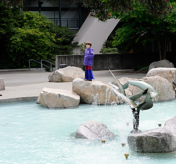 Before you leave the Center, stop at the quieter, secluded original DuPen Fountain (aka the Fountain of Creation), also original to the fair (sculptor Everett DuPen designed it with fair architect Paul Thiry).