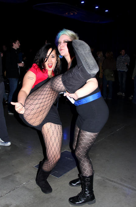 Dreads, Neon Hair and Fish Nets were among the many fun styles being sported at the Portishead concert this year.