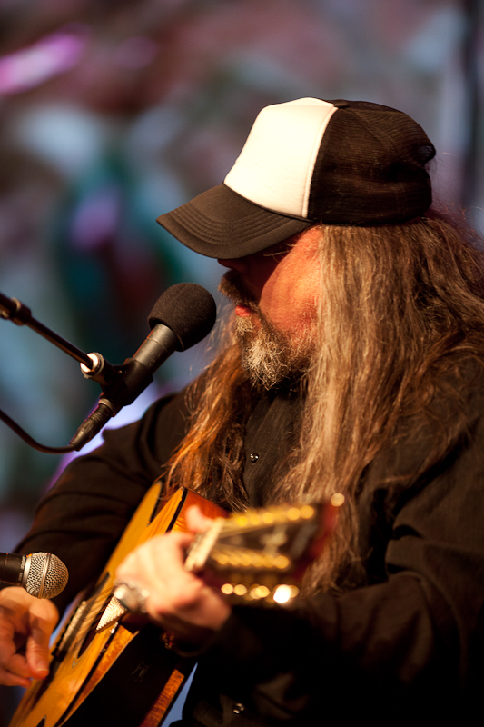 Pigeonhead played Heart Shaped Box.