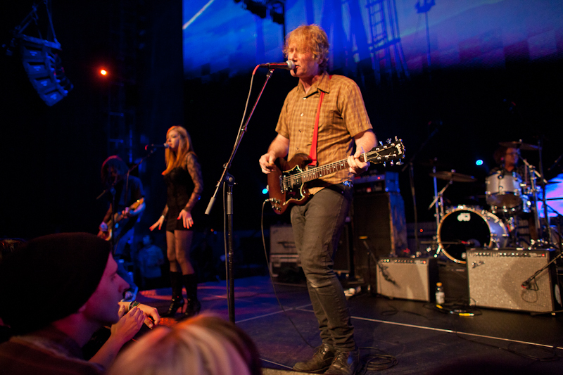 Vaporland performed In Bloom.