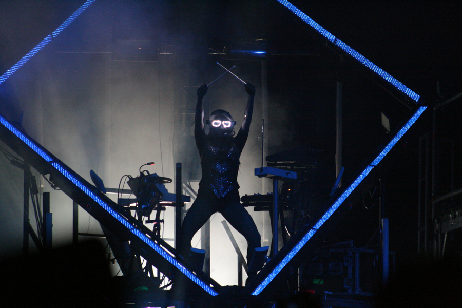 KE$HA turns glow in the dark for her fans.