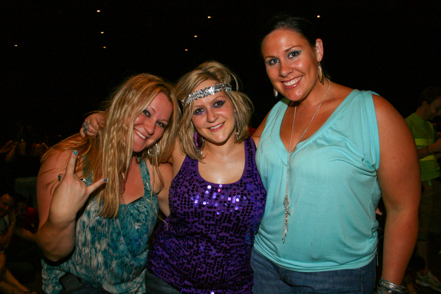 Elisabeth Laning, Jacky Smith are Anna Stenberg ready for KE$HA.