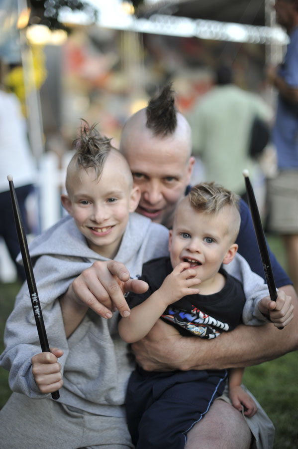 Keenan, Avedis, & Dave McDonie enjoy the day. Dad is in a band called Missed Conception and they are going to try to enter Bumbershoot next year.