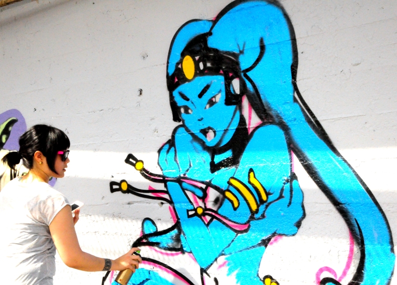 Zelot wields a mean spray can.