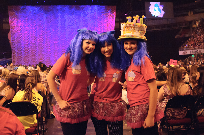 Jillian Thompson, Shannon Quinn, and Kaylen Dailey from Seattle wanted most to hear Last Friday Night.