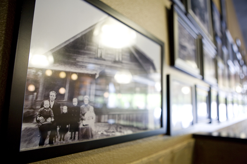 The Stopsky family hails from Ukraine, and first came to the US in 1905. The current family photo can be seen on their website, where the family throws up a mixture of peace signs and rocker symbols.