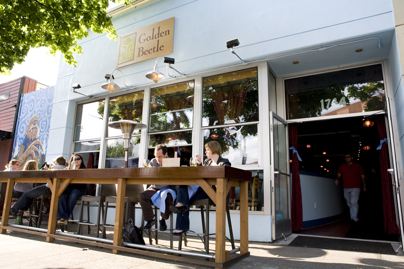 An outside booth to enjoy the sun.