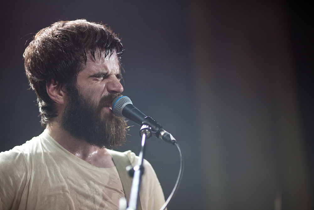 Titus Andronicus getting the crowd hot for next up...Okkervil River.