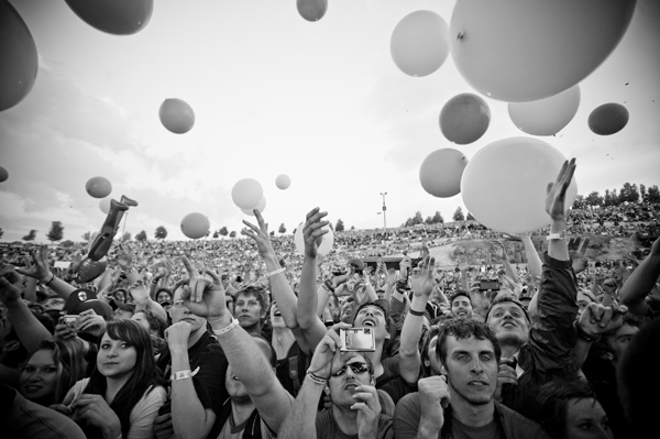 Pics of Basia Bulat, Flogging Molly, Moondoggies, Flaming Lips, Tokyo Police Club,