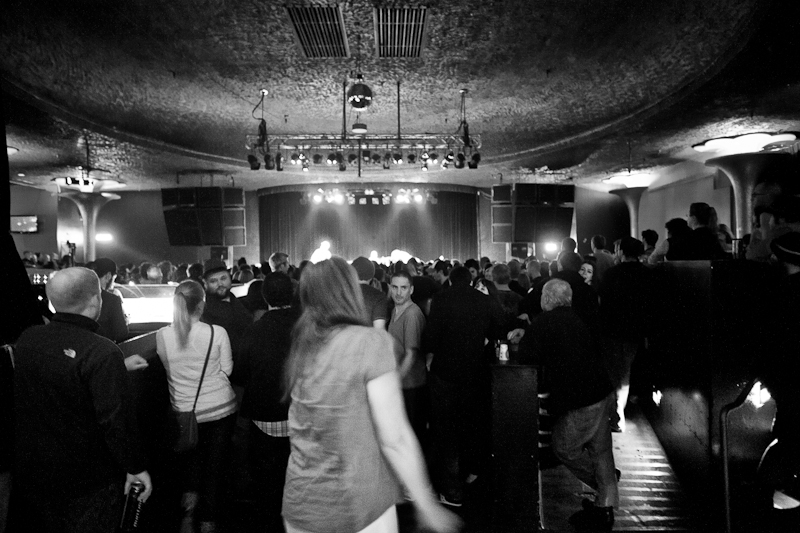 Cave Singers played a sold out show at the Showbox this weekend,