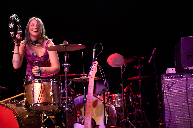 Cave Singers played a sold out show at the Showbox this weekend,