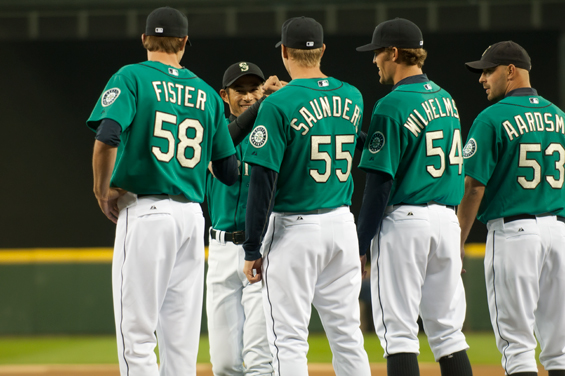 Macklemore performs "My Oh My", his tribute to M's broadcaster Dave Niehaus,