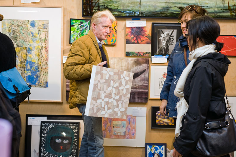 Artists and art lovers got together at Hijo this weekend to raise