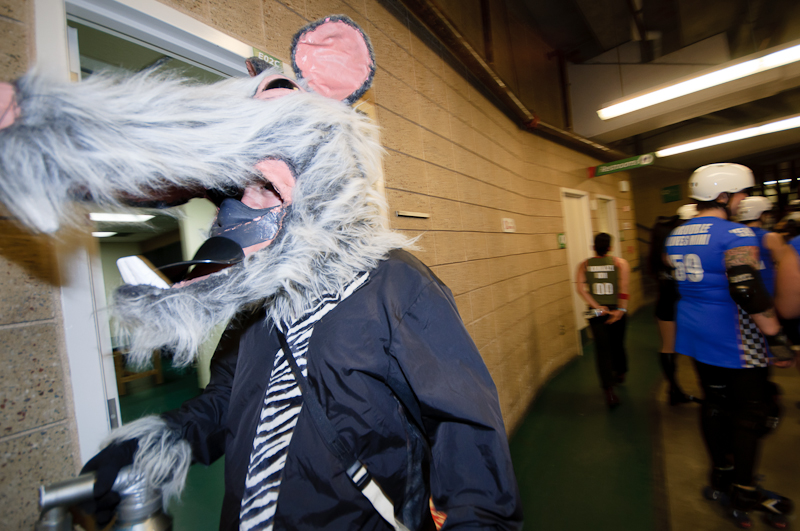 In the first bout for the 2011 home season standings, Grave Danger