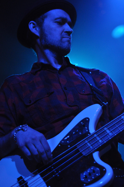 Nowadays Ross Godfrey and Skye Edwards perform with a road band (bassist shown) when they play live, leaving Paul Godfrey (the third original member) to the studio.