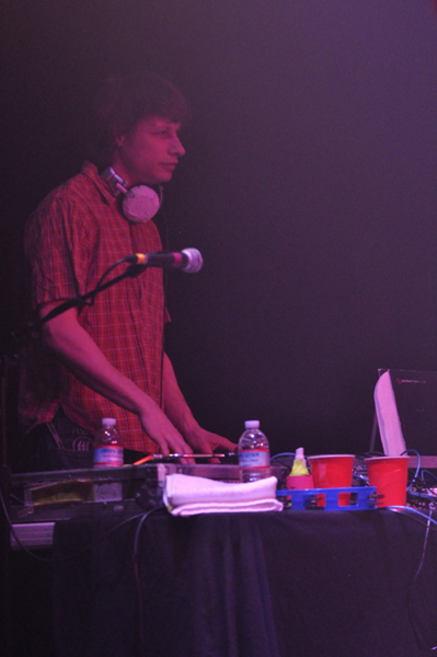 A DJ scratched in order to add those quintessential trip hop vibes.