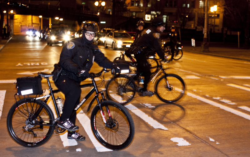 Police followed the mob the entire time on bicycles, horses and on foot.