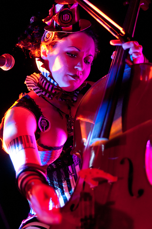 Devotees of the steampunk way o' life gathered together in SODO to