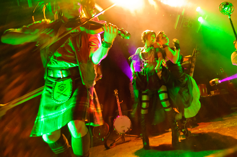 Devotees of the steampunk way o' life gathered together in SODO to