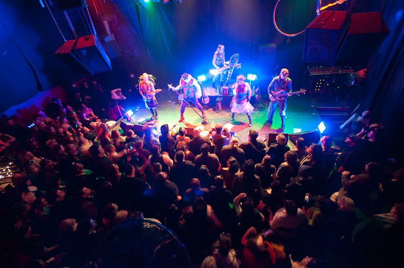 Devotees of the steampunk way o' life gathered together in SODO to