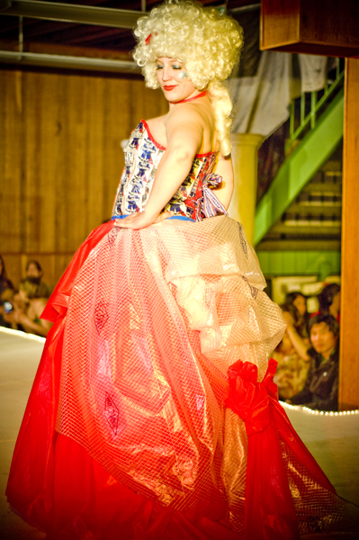 Princess Betsy Ross showed off her curves, and recycling skillz, at the Re-Store's annual Haute Trash trash-y fashion show.