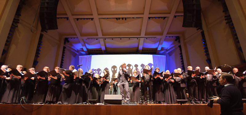 American Idol's Blake Lewis fronts Academy Award winning composer (and local boy) Mateo Messina's 11th annual Primal Symphony - a fundraiser for Seattle Children's Hospital.