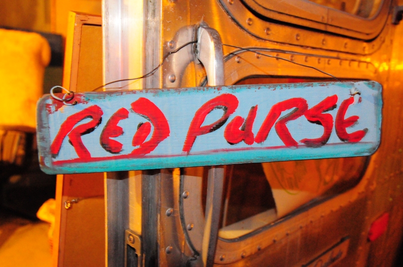 The Red Purse trailer.