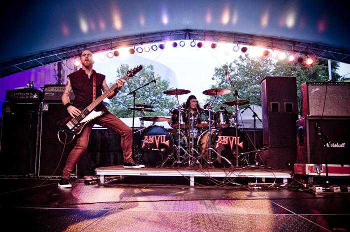 On Monday, Canadian metal band Anvil threw some hair around the stage