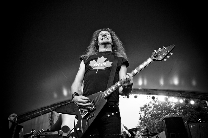 On Monday, Canadian metal band Anvil threw some hair around the stage