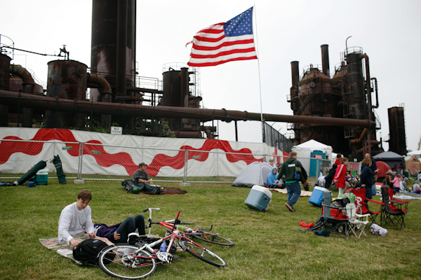 People gather at Gasworks Park during the Family 4th Picnic in Seattle, Wash., on Sunday, July 4, 2010. (Photo by Matthew Williams for The Seattle Weekly)