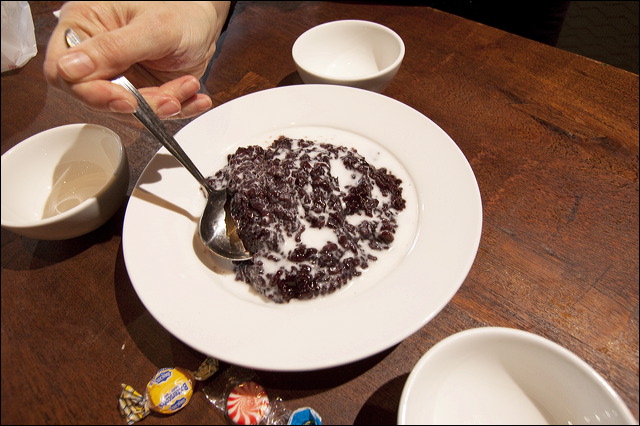 And if the previous weren't sweet enough, a helping of black sticky rice pudding.