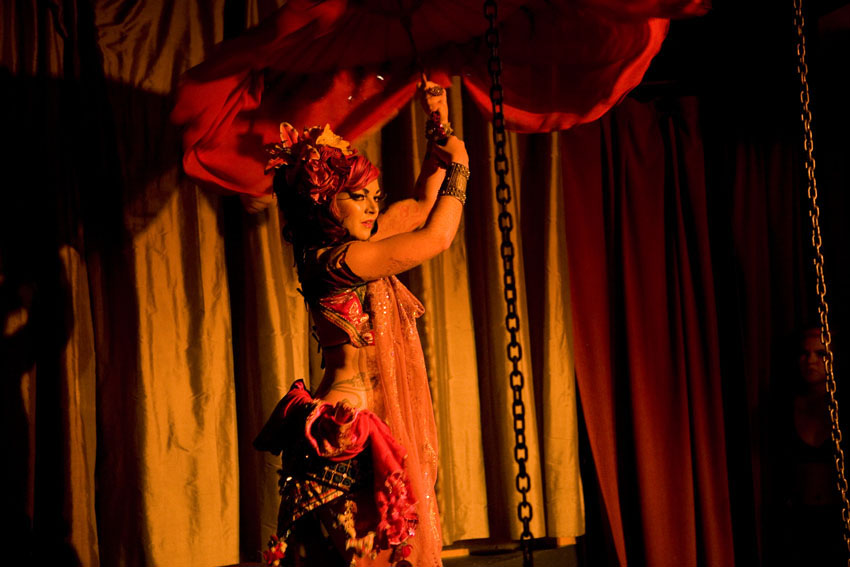 The belly dance stylings of Fuchsia Foxxx.