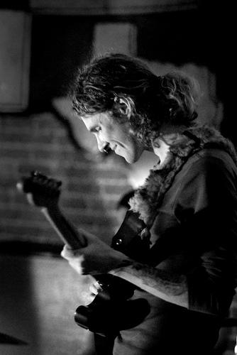 Heatwarmer  If David Byrne and his Talking Head companions were from Seattle and based in the aE˜00s instead of the aE˜80s, theyaE™d sound a lot like Heatwarmer. The five piece isnaE™t the least bit predictable however on stage, switching from phish style noodling to Medeski Martin and Wood-esque keyboard heavy songs that focus on the groove more than anything. Lead singer Luke Bergman stretches his voice, and the bands arrangements.  Fans of Disco Biscuits shouldnaE™t miss this one.   Mr. SpotaE™s Chai House, 8 p.m. Note by JONATHAN CUNNINGHAM