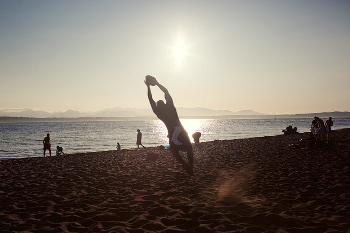 Ed goes all out for a catch.