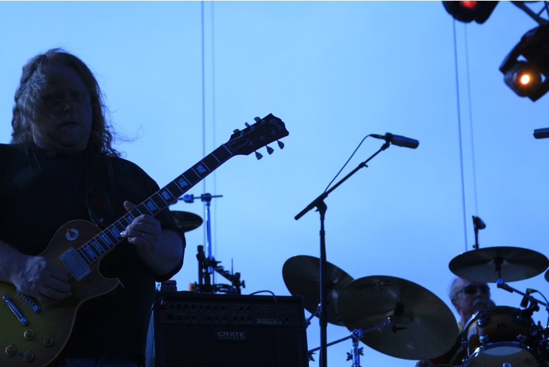 Warren Haynes, left, and drummer Butch Trucks.