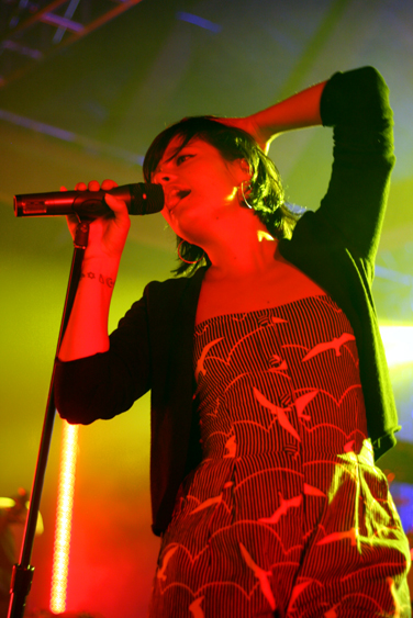 Before launching into the track 22, which ought to be her next single off the album, Allen explained, This is for all the girls that have been fucking around the last couple years that wake up one day and realize oh shit, I've been sucking cock and getting free drinks for the last 10 years... now I've got nothing to show for it!