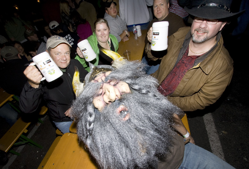 Can you tell the difference between the people of Leavenworth and the