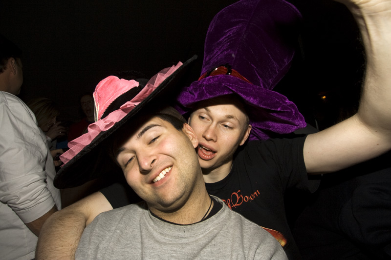 Can you tell the difference between the people of Leavenworth and the