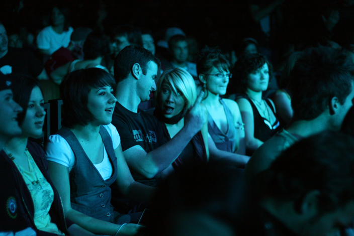 Pictures of Kings of Leon (and their fans), Monday, Oct. 20 at