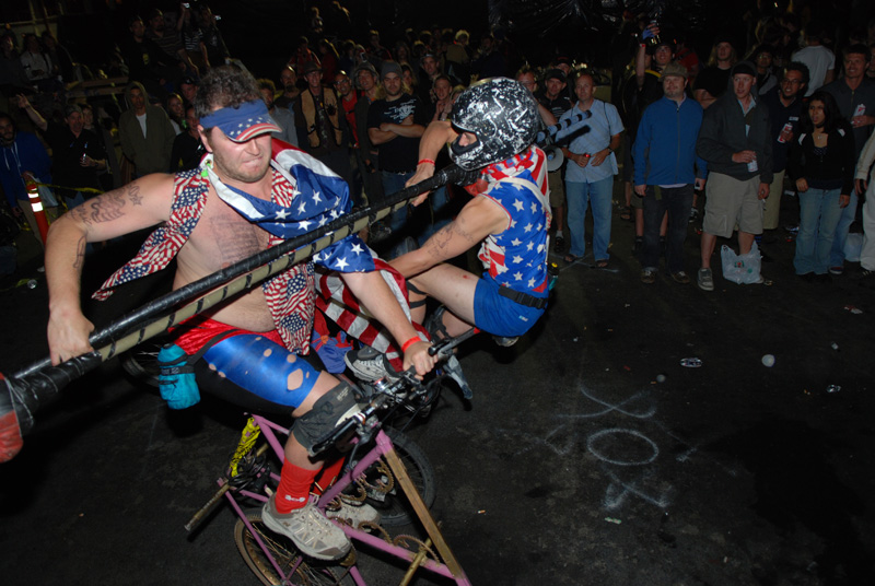 The final competitor is unseated.