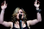 Kelly Clarkson played The Paramount on Monday, Nov. 12.Published on November 13,