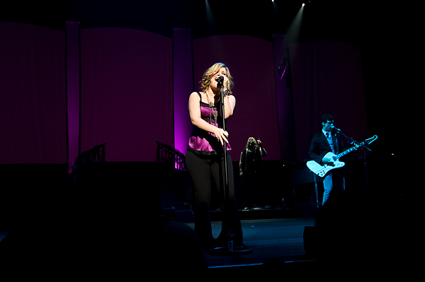 Kelly Clarkson played The Paramount on Monday, Nov. 12.Published on November 13,