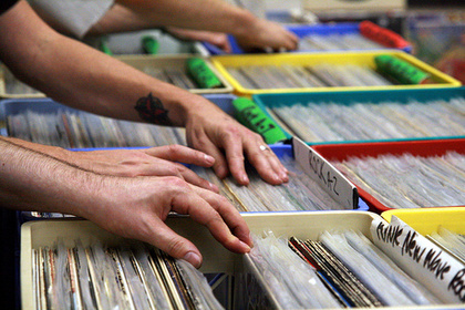 Send us your tunes, guyz.